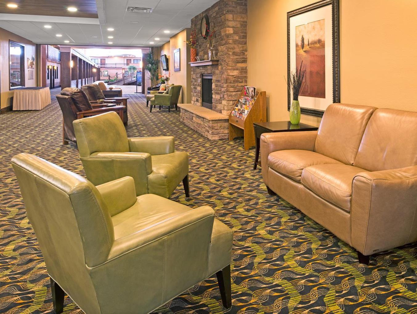 Hotel Ramada Plaza By Wyndham Omaha Exterior foto