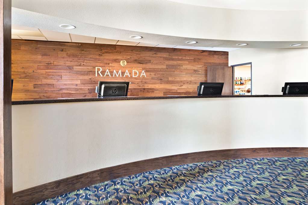 Hotel Ramada Plaza By Wyndham Omaha Interior foto