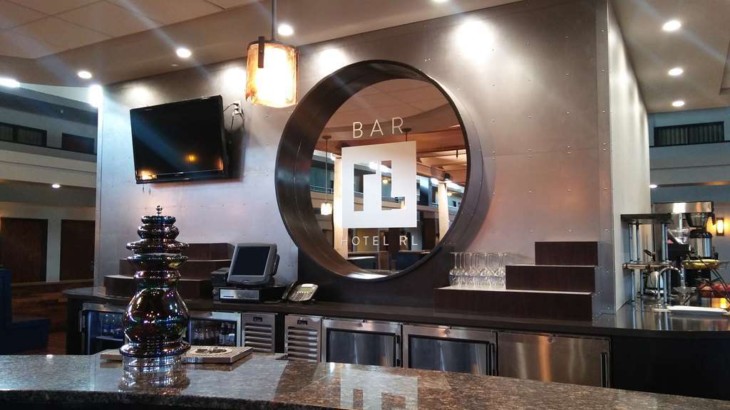 Hotel Ramada Plaza By Wyndham Omaha Restaurante foto